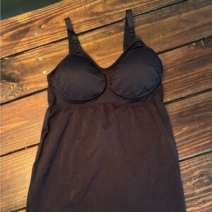 Kindred Beverly nursing top
